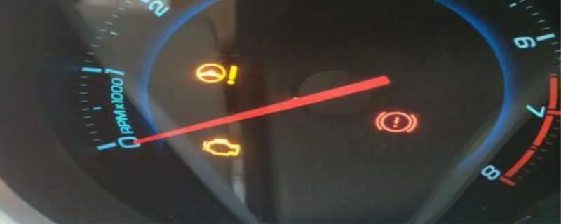 汽车叹号黄灯亮是怎么了，汽车叹号可以开车吗